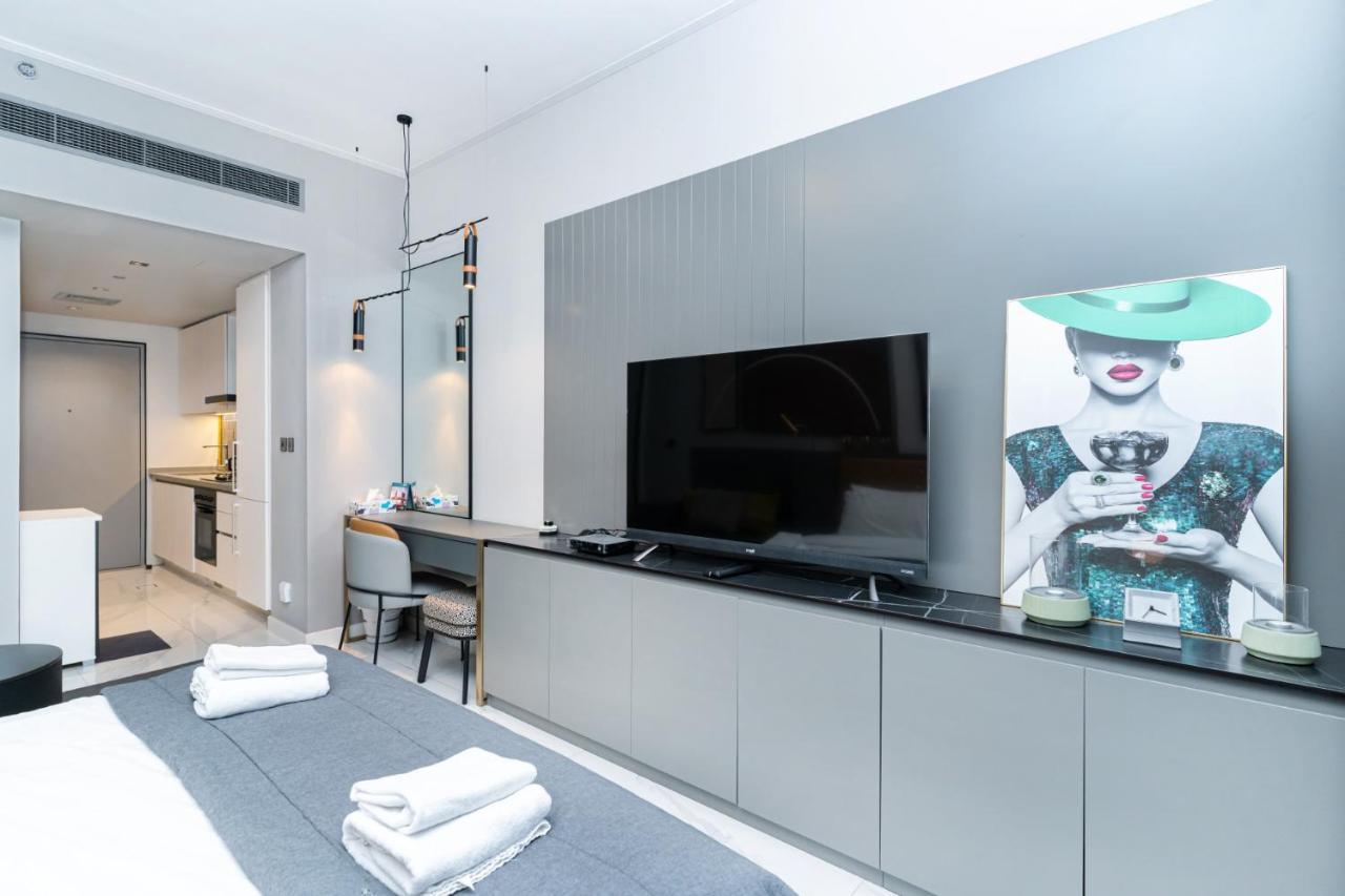 Prime Location I High Floor I Furnished Studio *